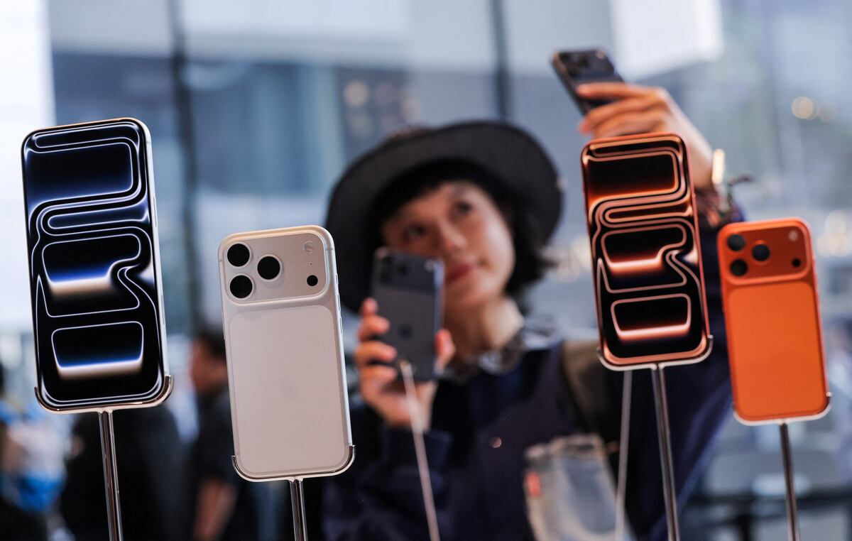Ya se puede comprar el nuevo iPhone 17 en Mercado Libre: cuánto cuesta, cuotas sin interés y facilidades extras thumbnail