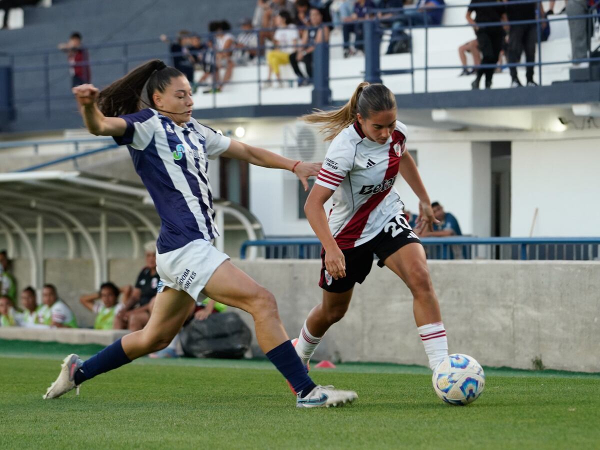 Talleres no pudo con River y se quedó sin semifinales en fútbol femenino thumbnail