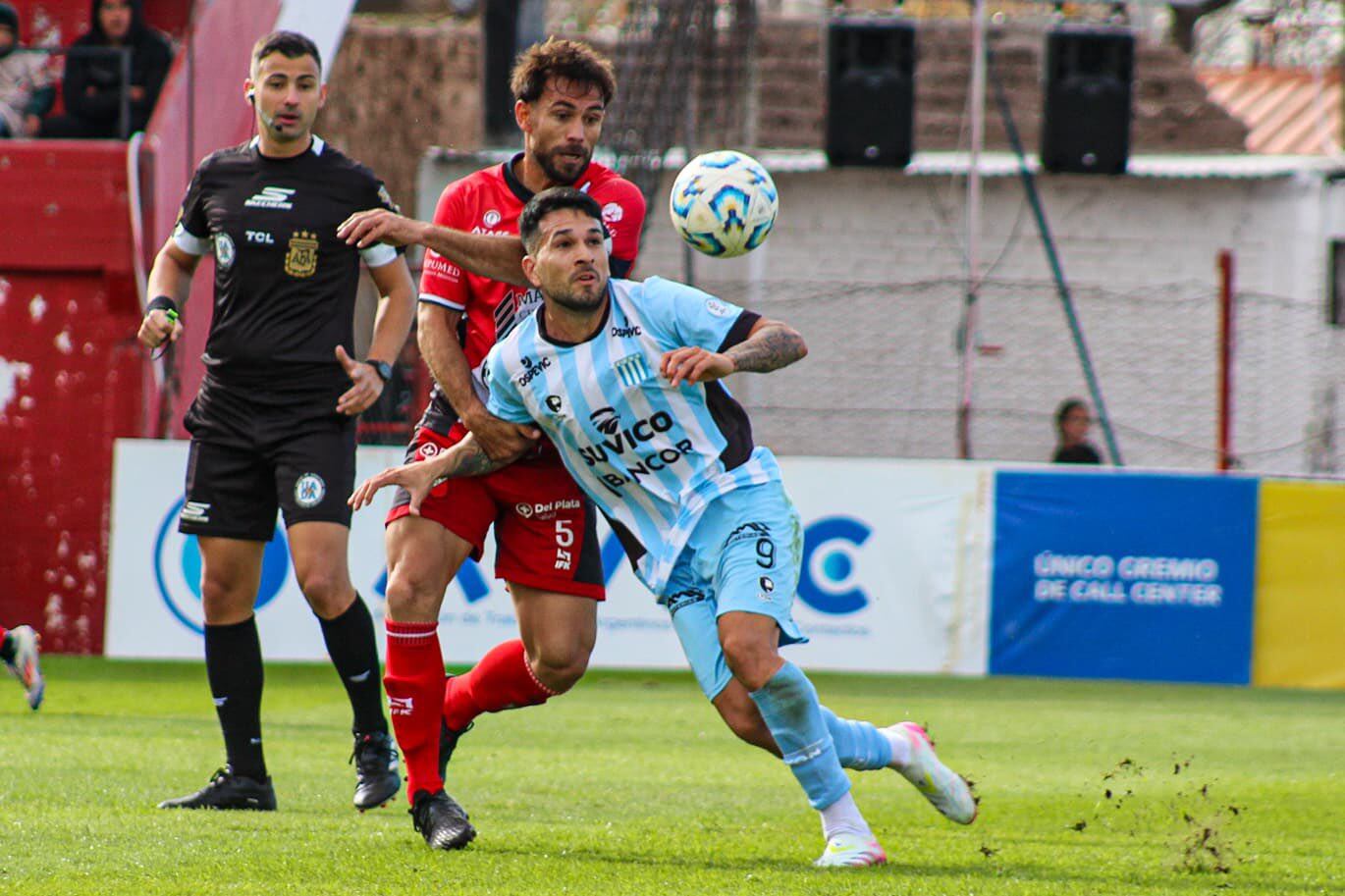 Racing se trae un empate de una cancha díficil, con gol de Sebastián Vignolo thumbnail