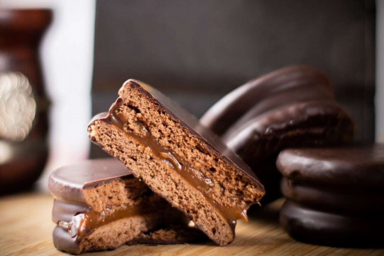 Ni manteca ni azúcar: este es el ingrediente secreto para hacer los mejores alfajores de dulce de leche thumbnail