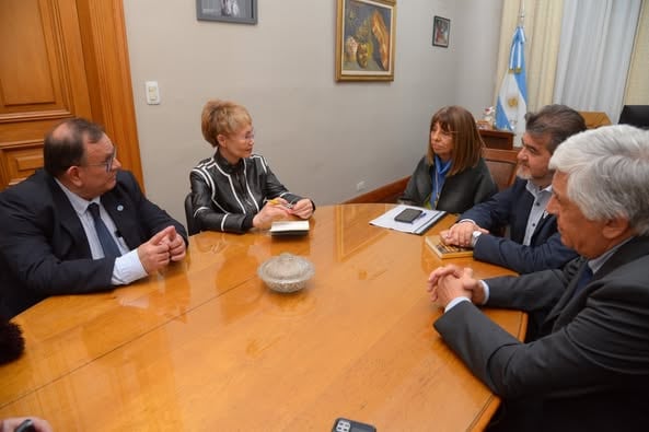 Tucumán y Rusia fijan una agenda común en educación, arte y ajedrez thumbnail