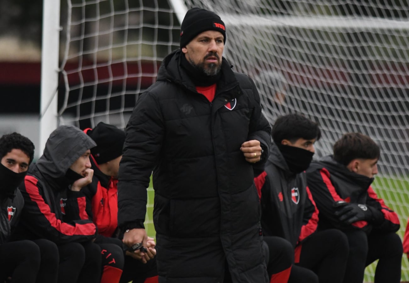 La sorprendente transformación física del nuevo refuerzo de Newells: bajó 22 kilos thumbnail
