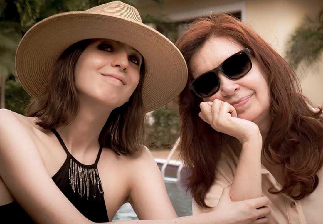 Así está hoy Helena, la hija de Florencia Kirchner y nieta de Cristina Fernández thumbnail