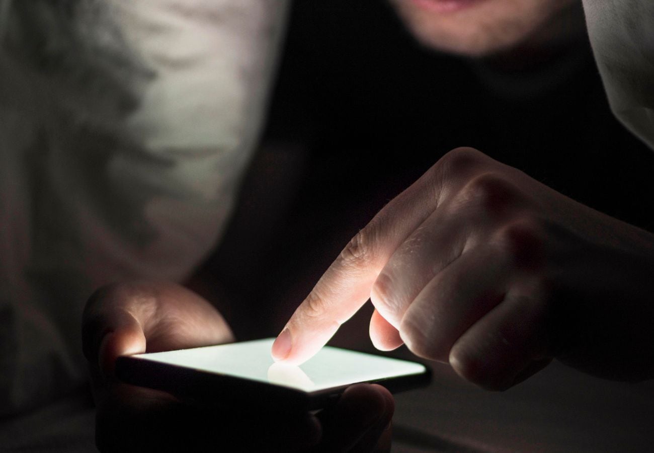 Un chico de 14 años fue abusado por tres adultos que conoció en Grindr: contrajo VIH y sífilis thumbnail