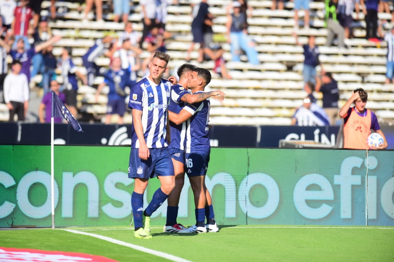 Federico Girotti a los hinchas de Talleres: Les pedimos disculpas, estamos hechos m... thumbnail