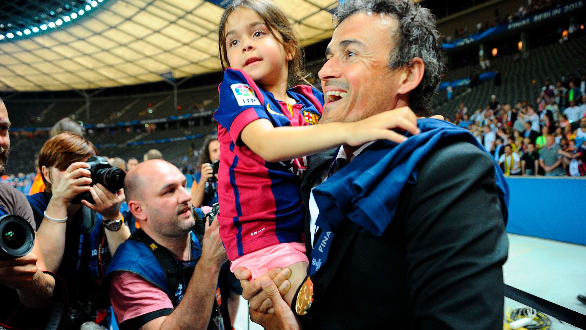 Luis Enrique y el recuerdo de su hija Xana antes de la final de Champions League con el PSG: Estará espiritualmente thumbnail