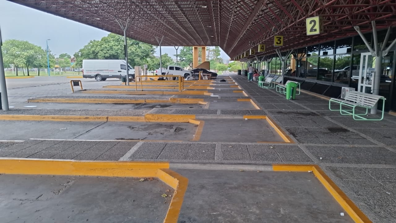 Siguen las tareas de reformas y mantenimiento en la Terminal de Tres Arroyos thumbnail