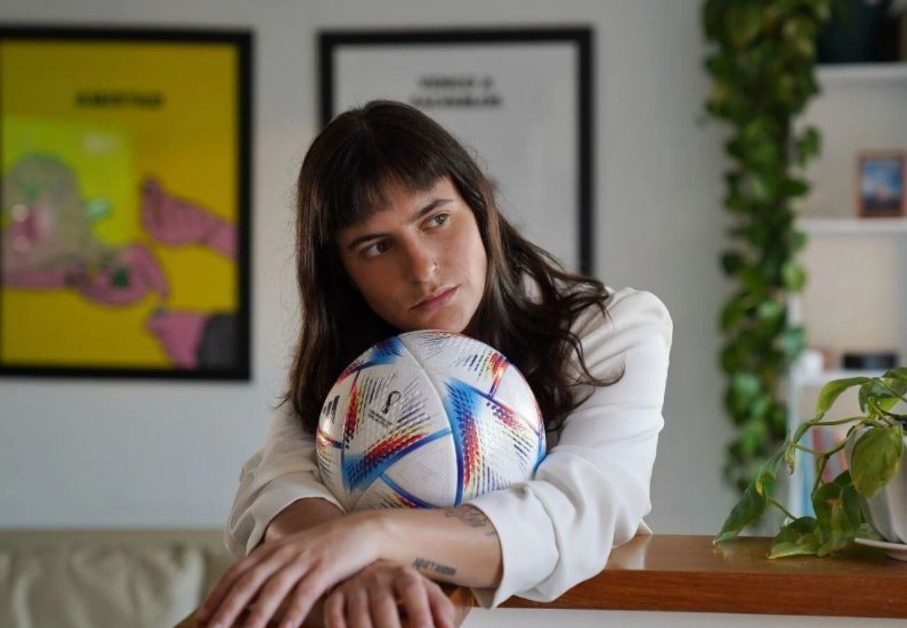 Lola Del Carril se sinceró sobre su sexualidad y reveló cómo fue su romance secreto con una mujer thumbnail