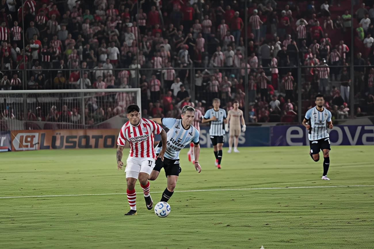 Racing lo empató ante San Martín en Tucumán por Julián Vignolo y lo merecía thumbnail