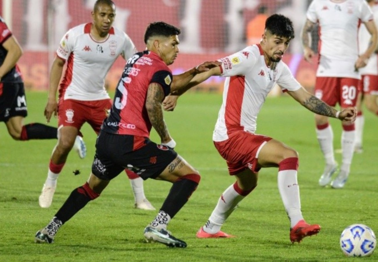 Newells vs Huracán por el Torneo Apertura: hora, formaciones y dónde ver el partido thumbnail