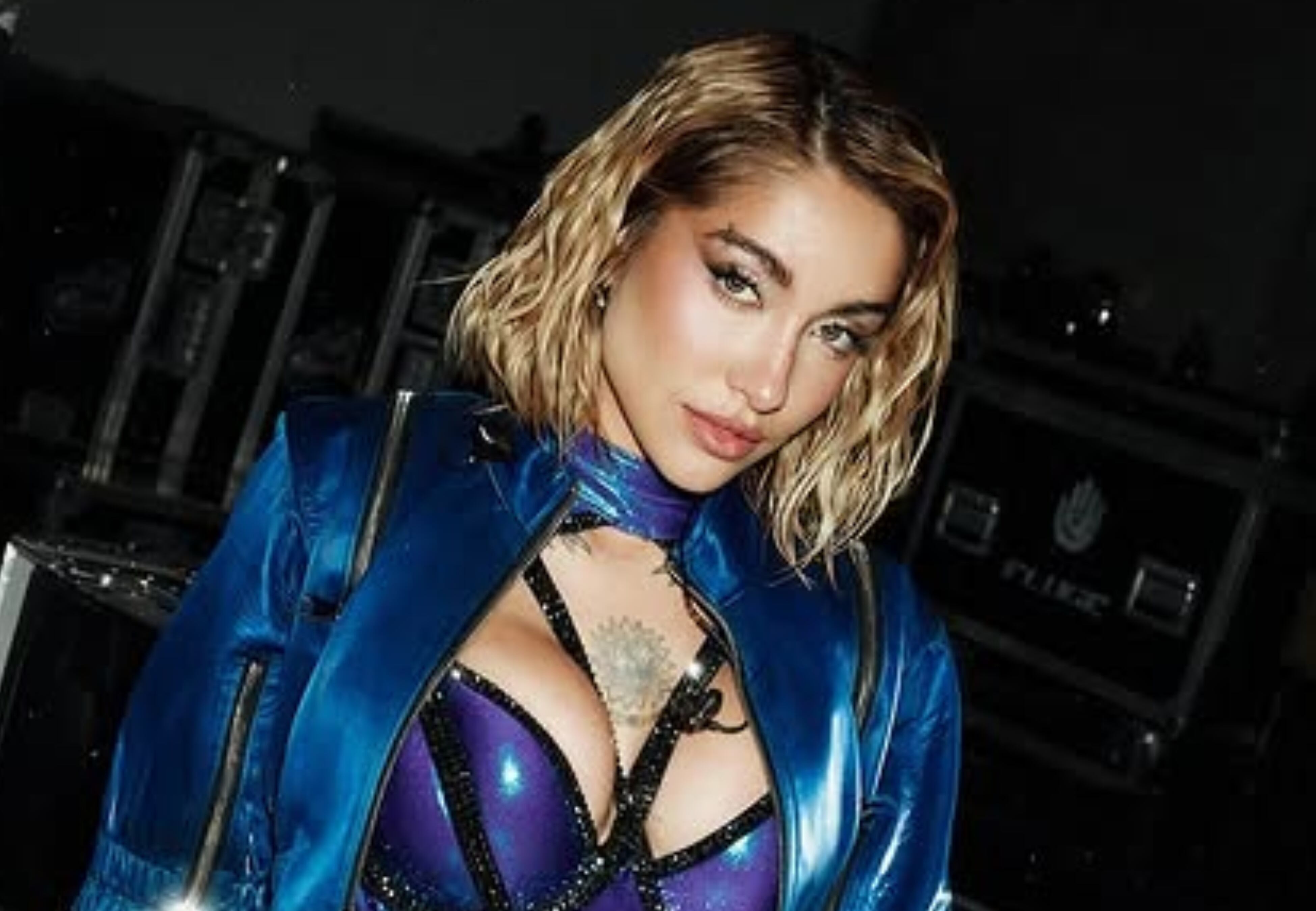 Al estilo botinera y con ropa interior a la vista, María Becerra se llevó todos los piropos thumbnail