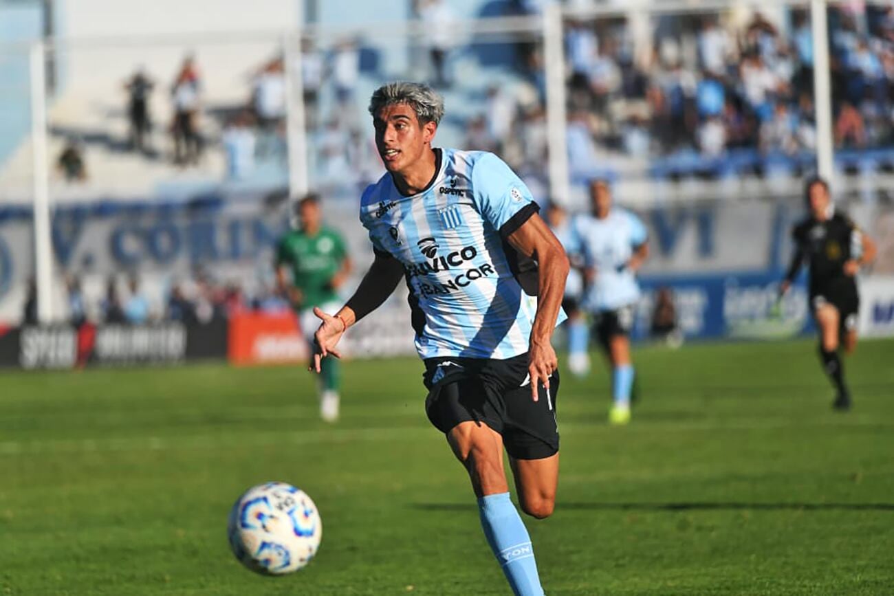 Racing y el pase de Julián Vignolo: lo qué dijo el delantero sobre su futuro thumbnail