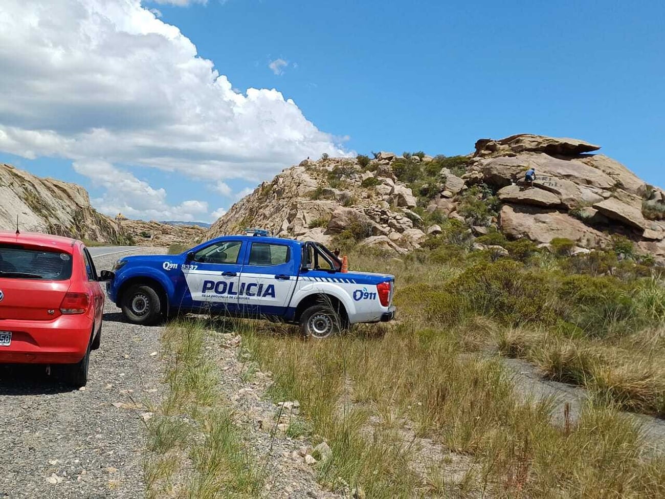 Misterio en Córdoba: encontraron sin vida a un hombre en medio de las Altas Cumbres thumbnail