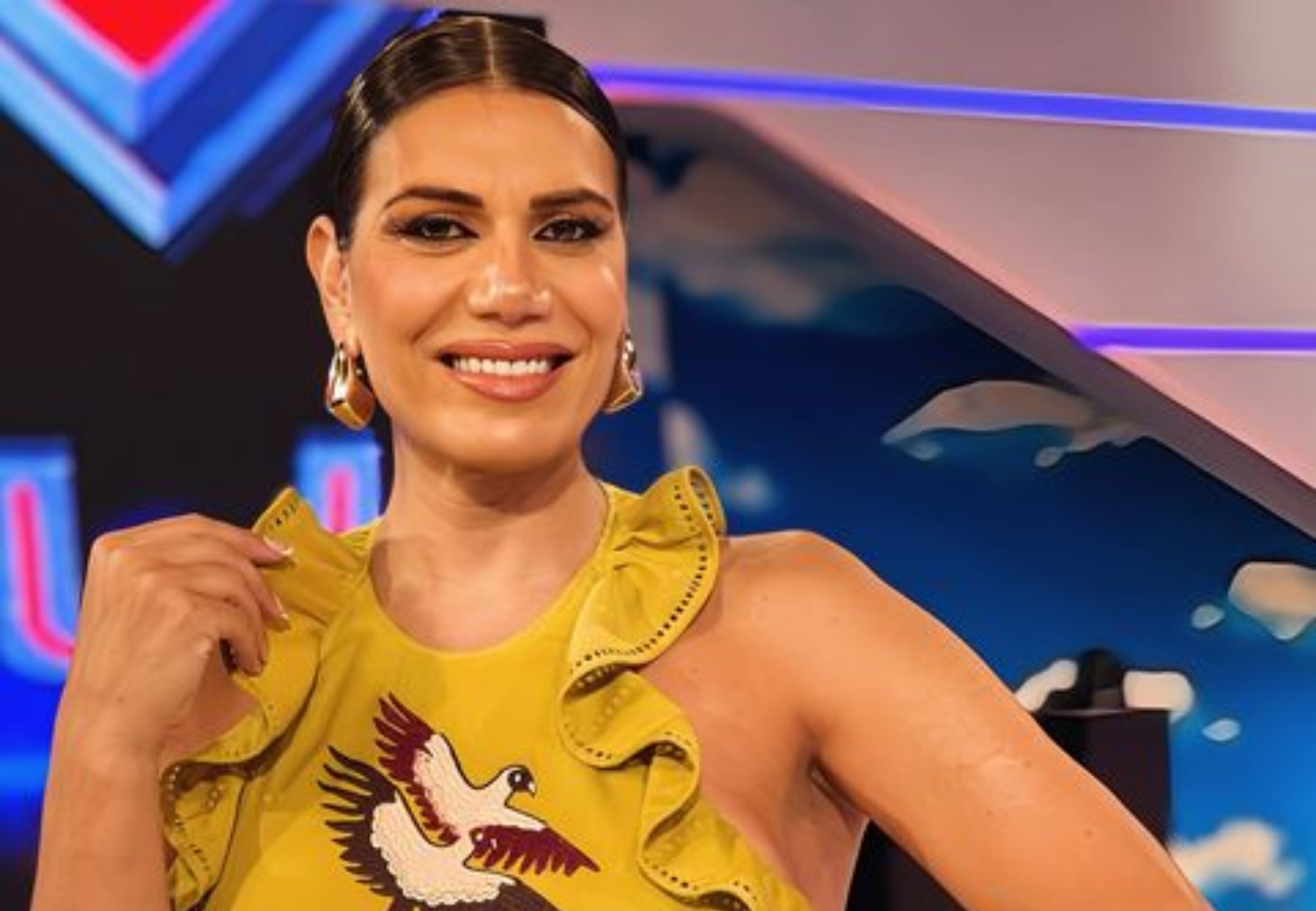 Flor de la V eligió un minivestido en tendencia y lo modeló para las redes: Se animan?" thumbnail