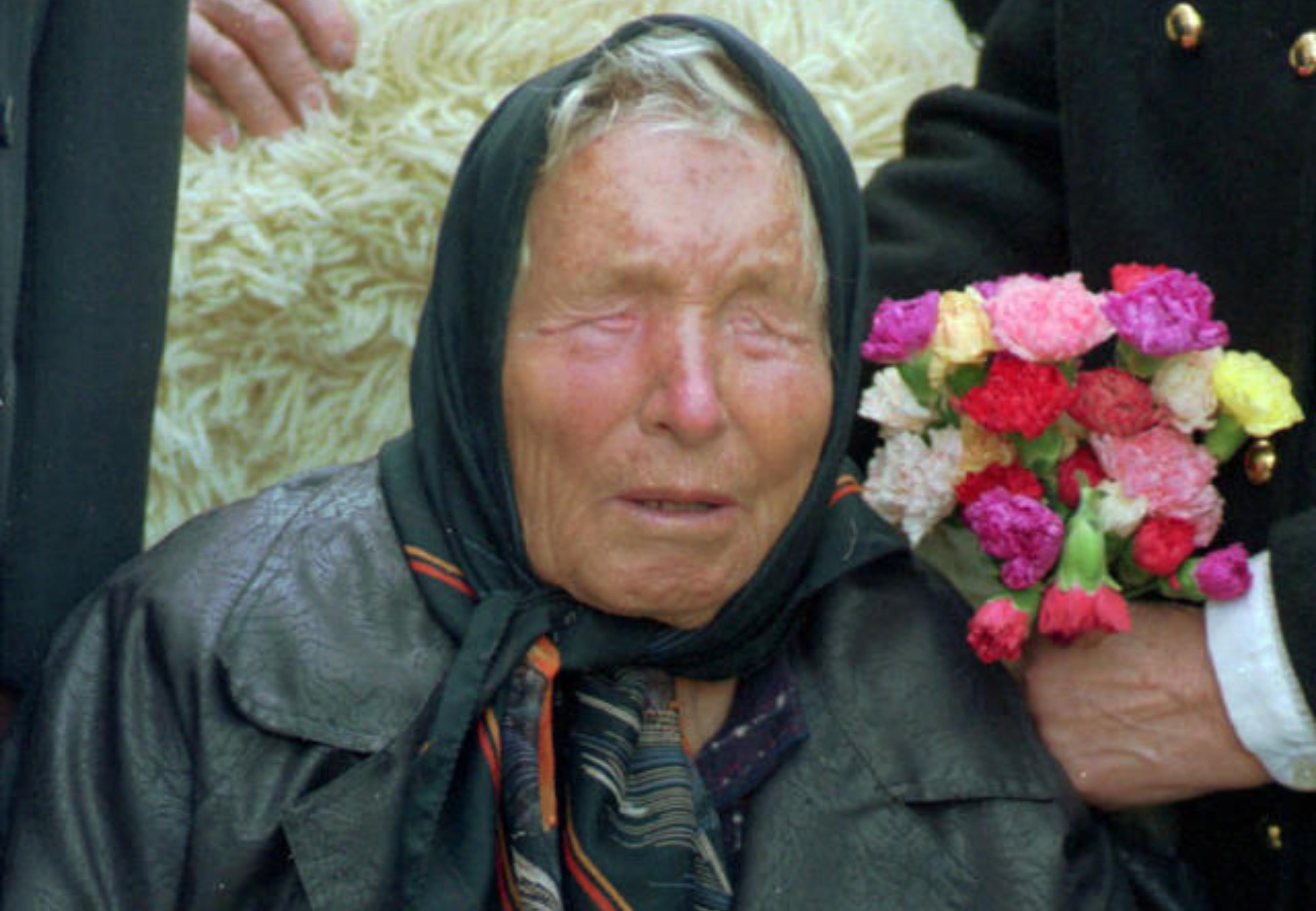 La alarmante profecía de Baba Vanga para los próximos meses del 2025: En el cielo thumbnail
