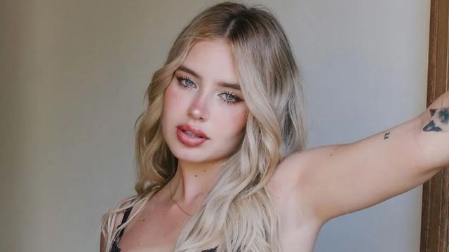 Coti Romero desbloqueó la tendencia del look sirena y arrasó con una pollera semitransparente y un top diminuto con brillos
