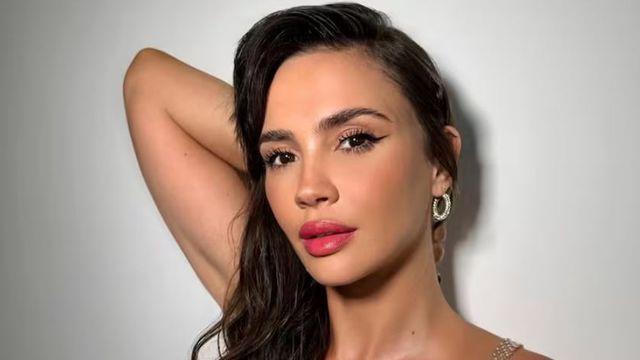 El destape de Celeste Cid: la actriz posó de espaldas en traje de baño y arrasó en Instagram