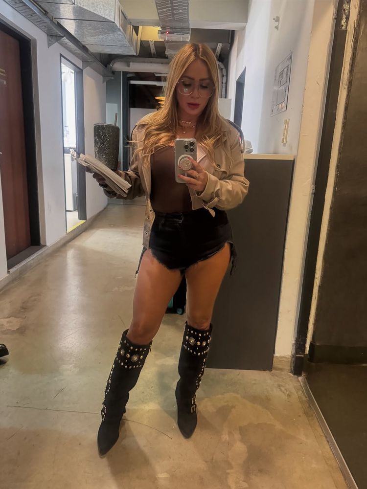 Encaje, body y al límite de la censura: Karina La Princesita participó de una producción de fotos muy jugadas y arrasó en Instagram