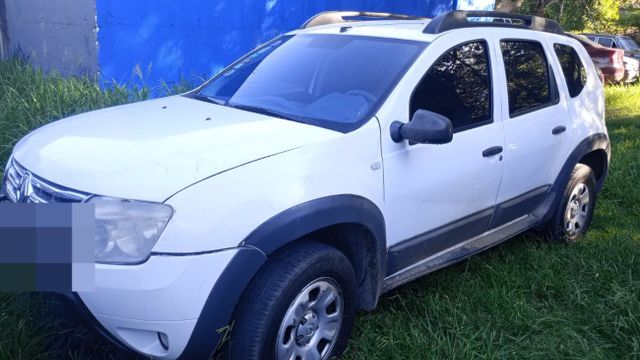 El auto en el que circulaba la pareja con miles de dólares falsos en Villa Allende, provincia de Córdoba.