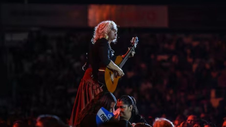 El polémico "no" del público en el show de Luciana Jury en Cosquín 2026