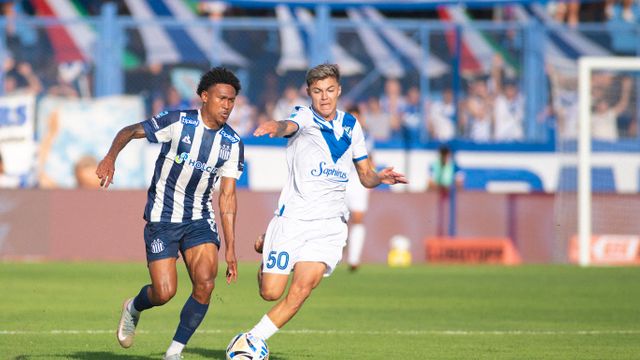 Rick Lima Morais de Talleres ante Vélez en Liniers