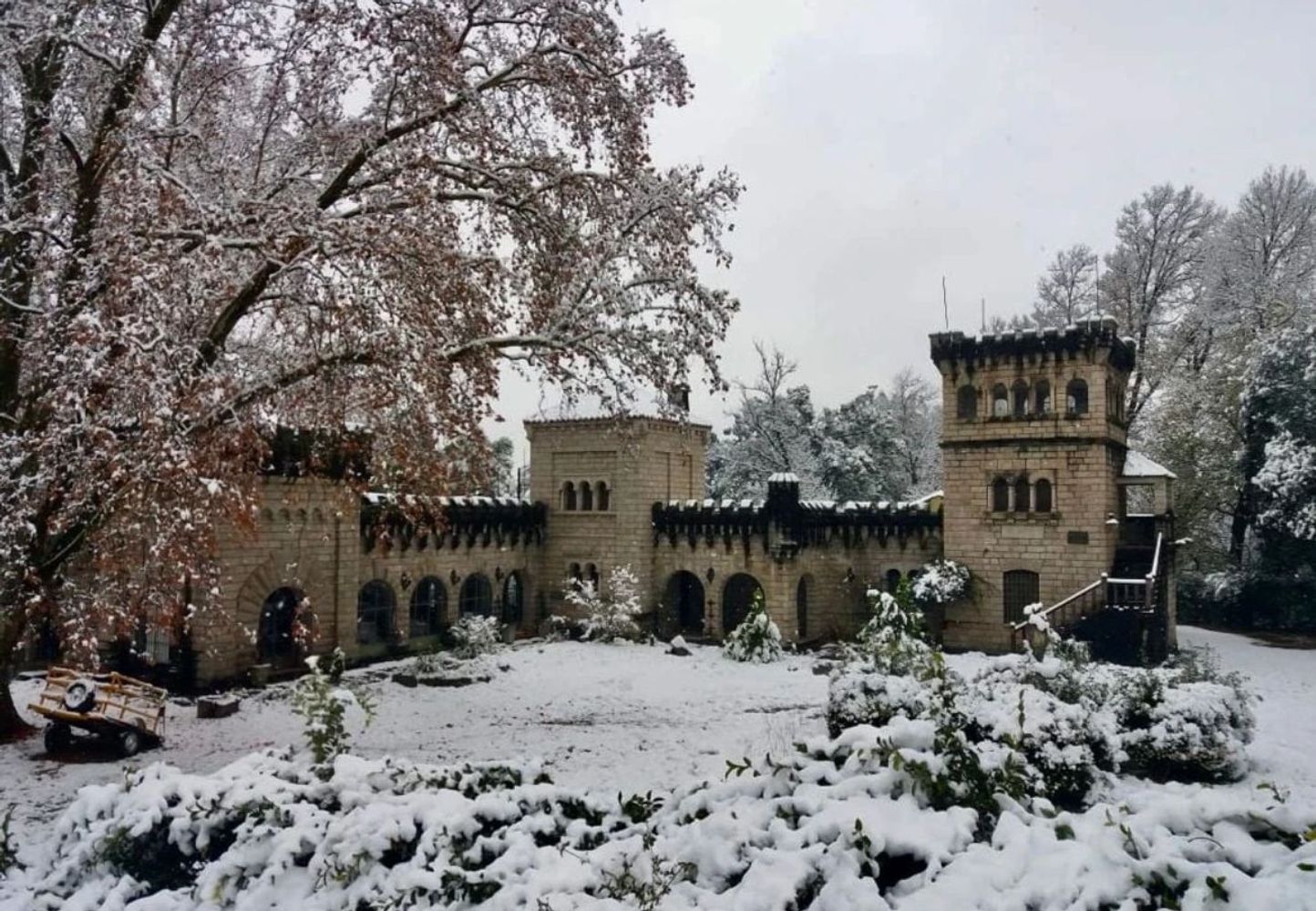 Cómo es el castillo sacado de la Edad Media que está en Córdoba.