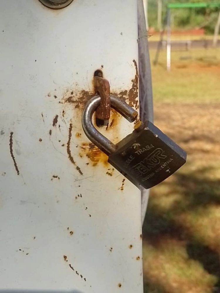 Vandalismo en la Costanera de Eldorado dejó sin luz a un sector clave de la ciudad.