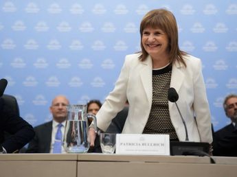 Bullrich intensifica la búsqueda de acuerdos con senadores dialoguistas por la reforma laboral