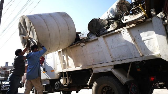 Para la prevención del dengue en temporada alta, el Ministerio de Salud continúa con operativos de descacharrado en la capital jujeña.