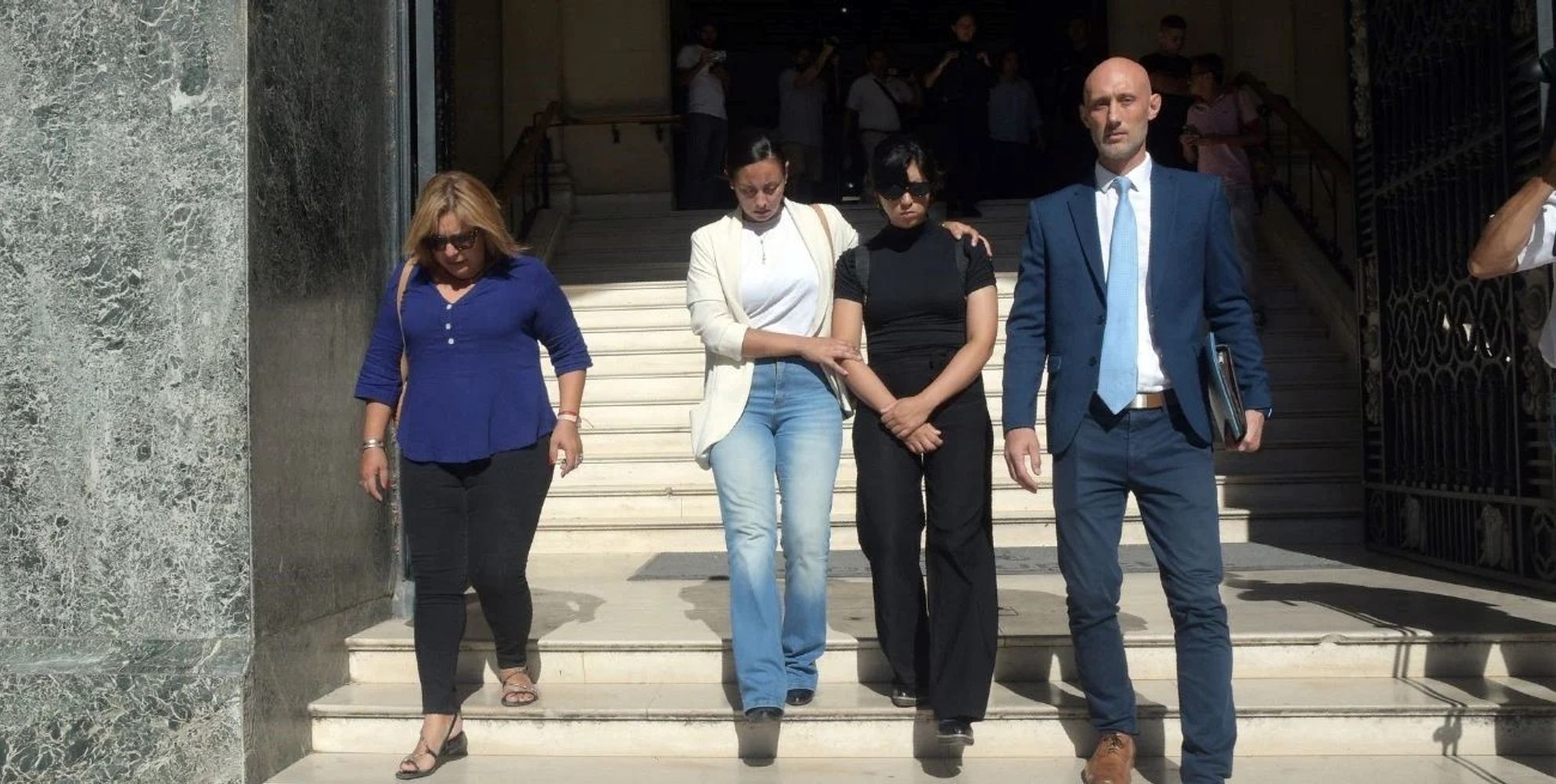 La familia de Jeremías Monzón cuando fueron a reunirse con Patricia Bullrich. 