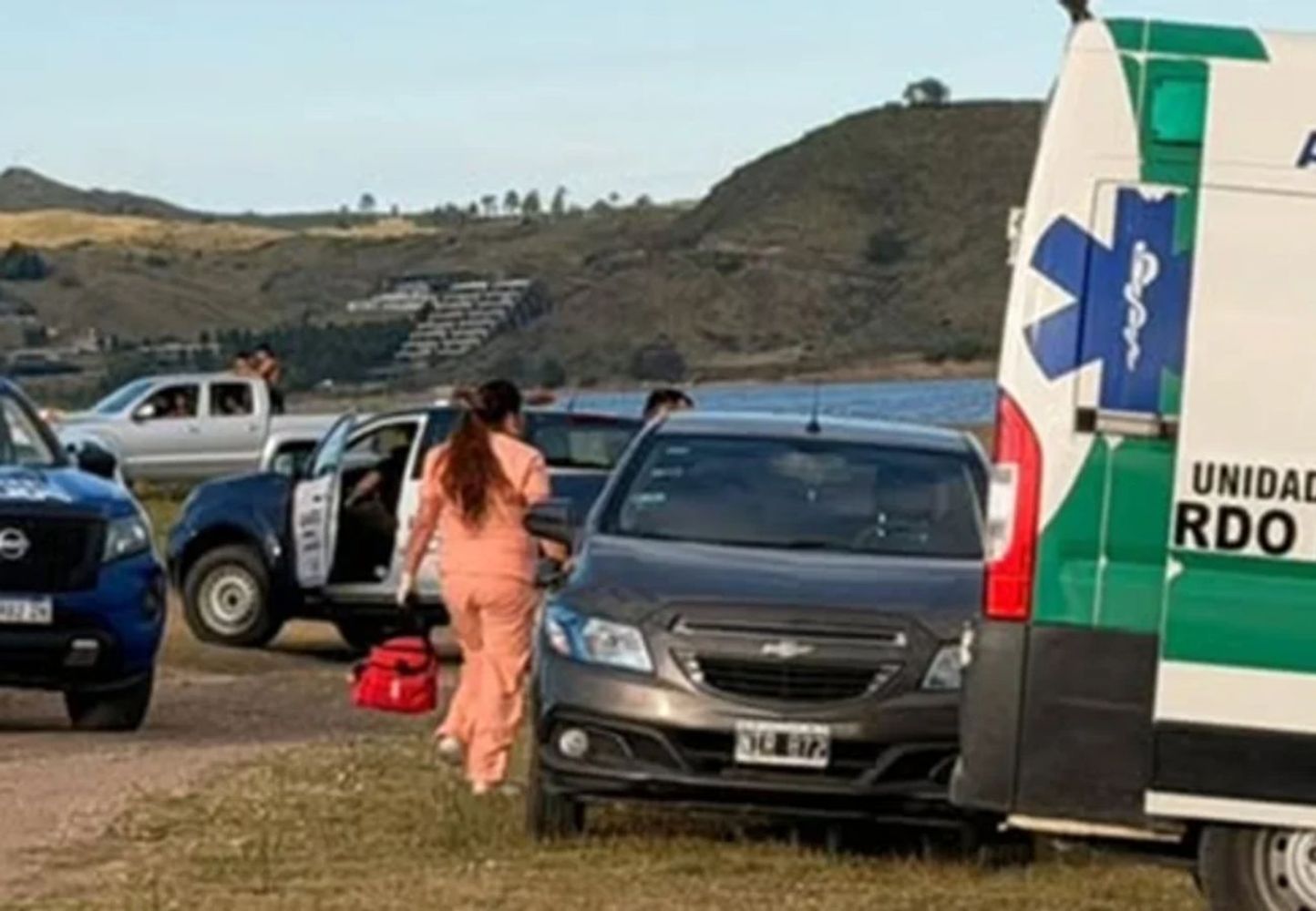 Encontraron a un hombre sin vida en lago Los Molinos.