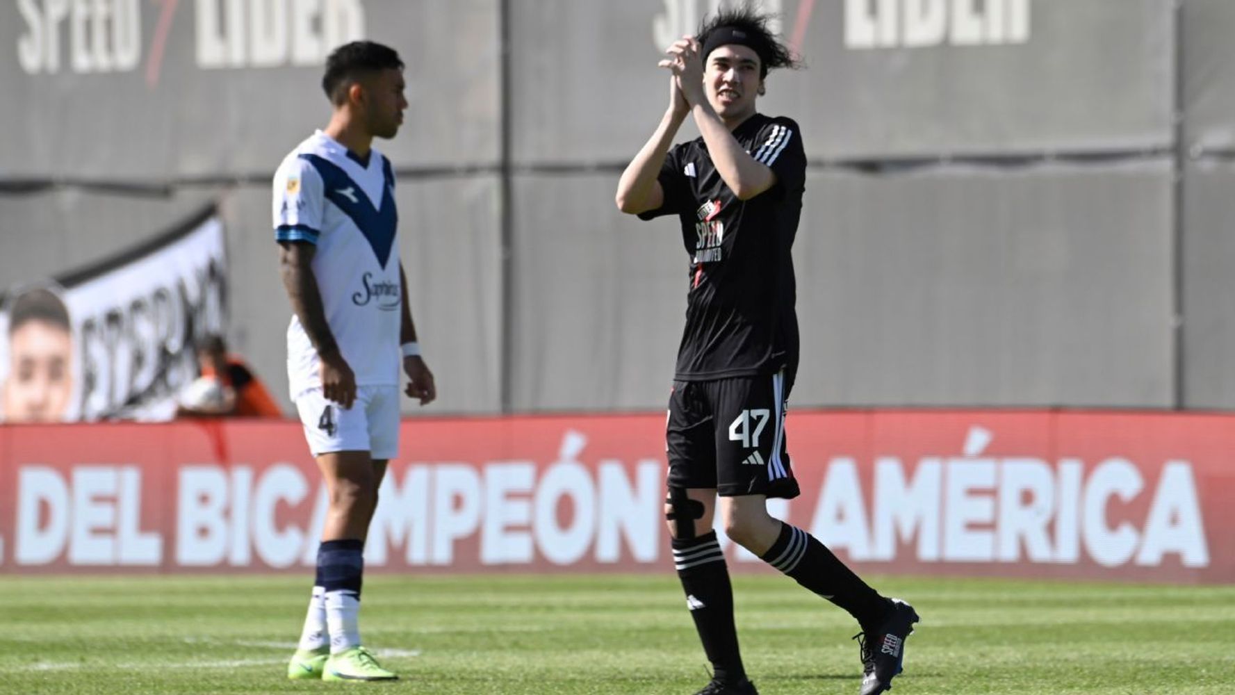 Spreen en su debut profesional.