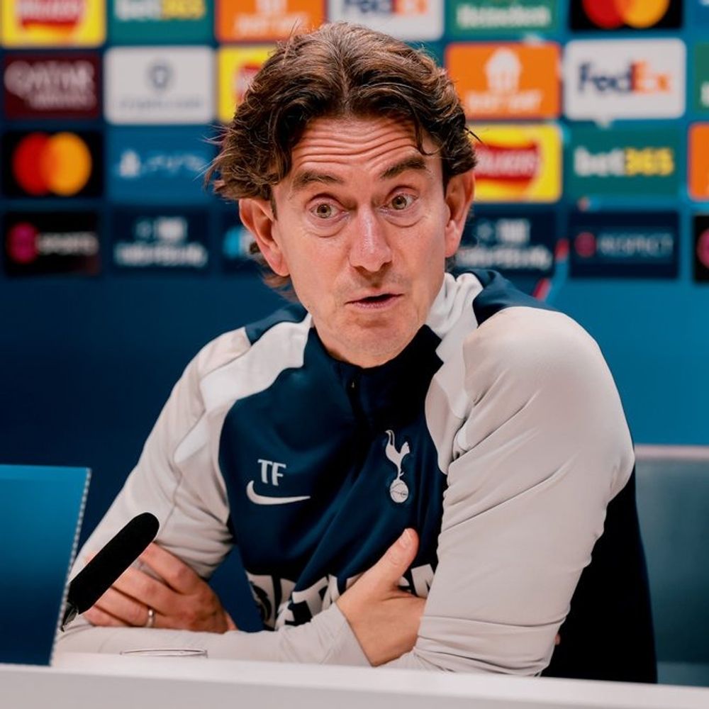 Thomas Frank, entrenador de Tottenham.