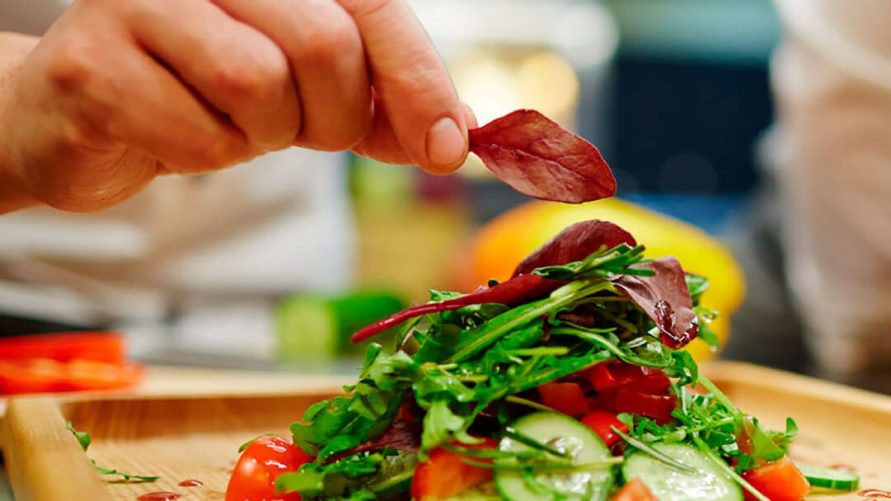Manipulación de alimentos/verduras.