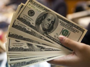 A este número está el precio del dólar, con la reforma laboral aprobada