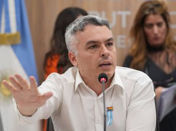 El duro reclamo de un diputado rosarino a Milei por los incendios en la Patagonia