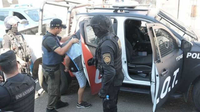 Detuvieron a un hincha de Belgrano con una 9mm.