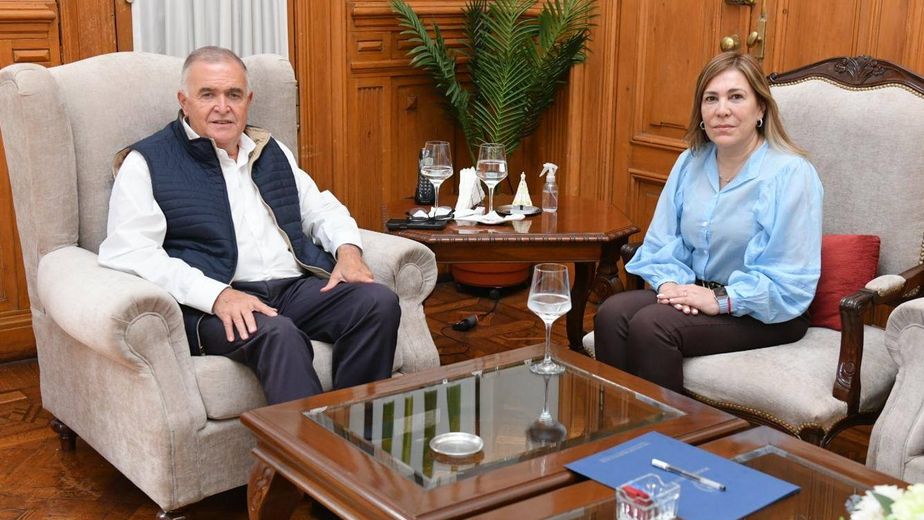 El gobernador Jaldo y la senadora nacional Beatriz Ávila
