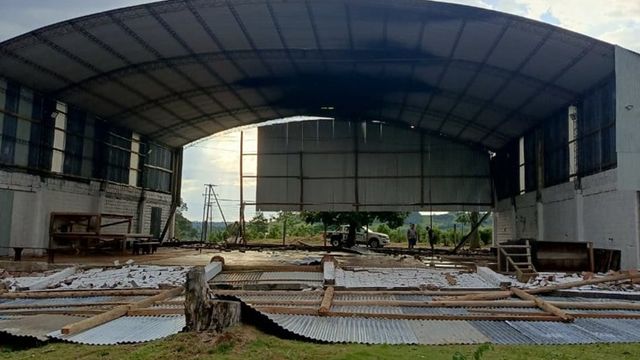 Violento temporal causó graves destrozos en Colonia Aurora.