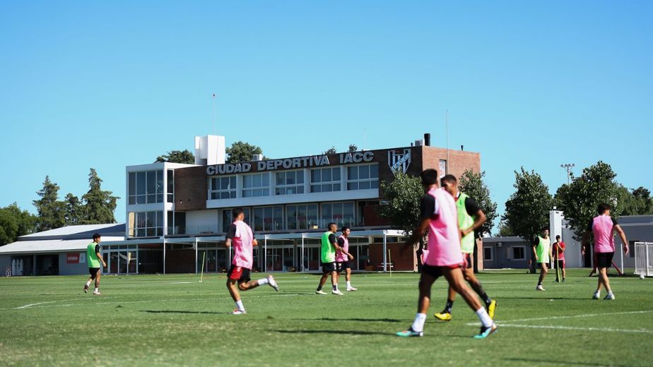 Alivio: Instituto confirmó la continuidad de un jugador clave para la temporada