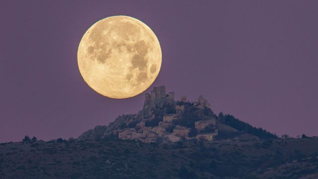 El eclipse lunar de marzo, observado desde distintos puntos del planeta, inaugura un ciclo de renovación energética.
