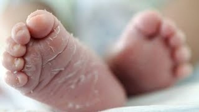 Pies de bebe irritado