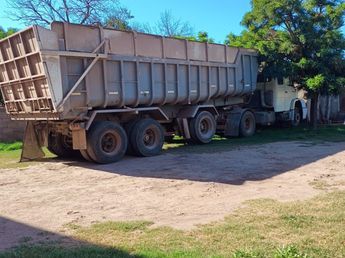 Un trabajador murió atropellado por su camión en un depósito de Córdoba
