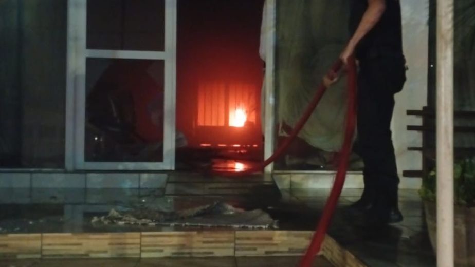 Incendio parcial en una funeraria de El Soberbio: no hubo personas lesionadas