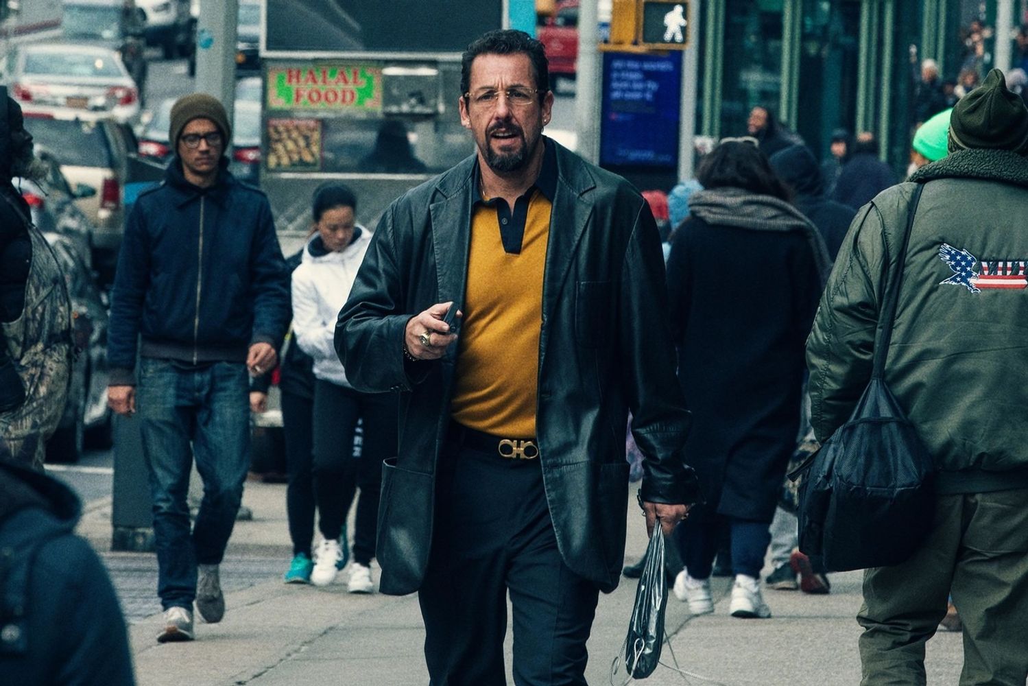 La película sugerida de Netflix se titula Diamantes en bruto.