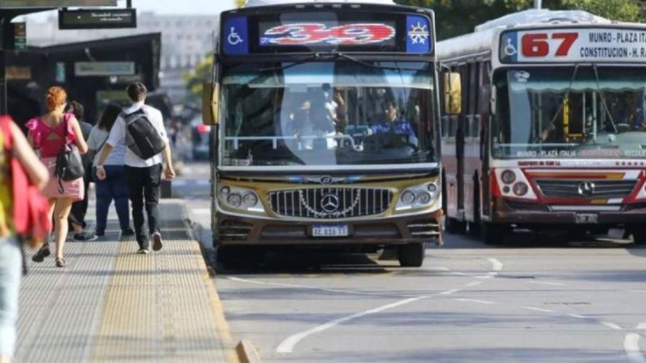 Hubo reunión entre gremios y el Gobierno: ¿hay paro de colectivos?