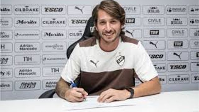 El cordobes Martías Borgogno, rival de Talleres, ahora con Platense.