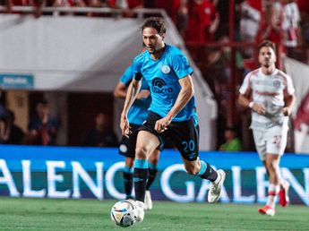Belgrano, con el "Mudo" Vázquez iluminado, empató ante Argentinos y estuvo cerca de quedarse con todo