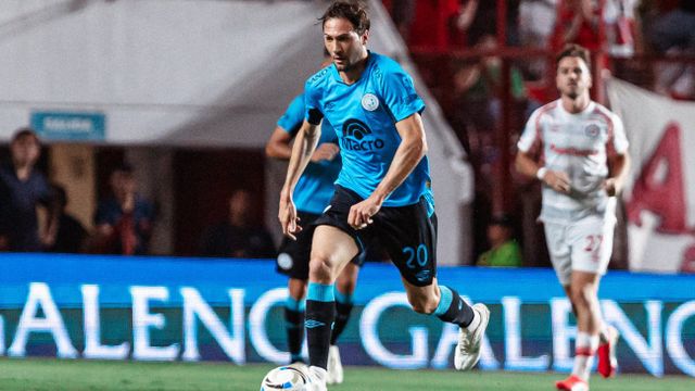 La pinta de crack. Franco Vázquez arrancó como titular en Belgrano ante Argentinos, y estuvo cerca del gol.