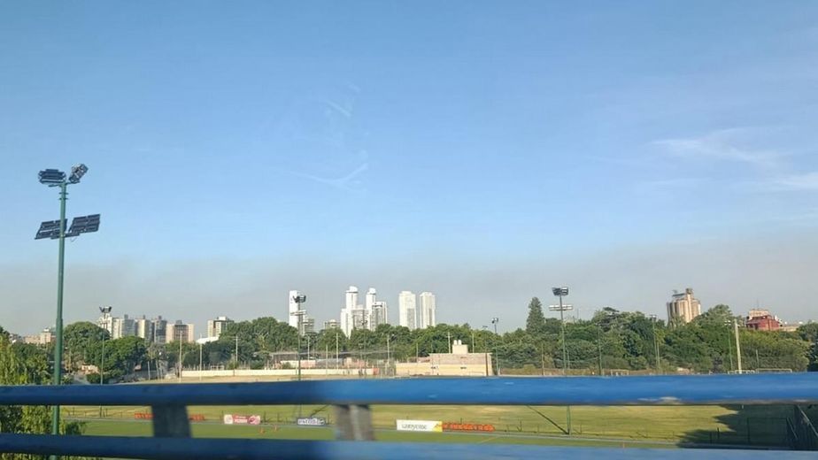 ¿Hasta cuándo? El humo volvió a asfixiar a Rosario en una fecha que suena a burla